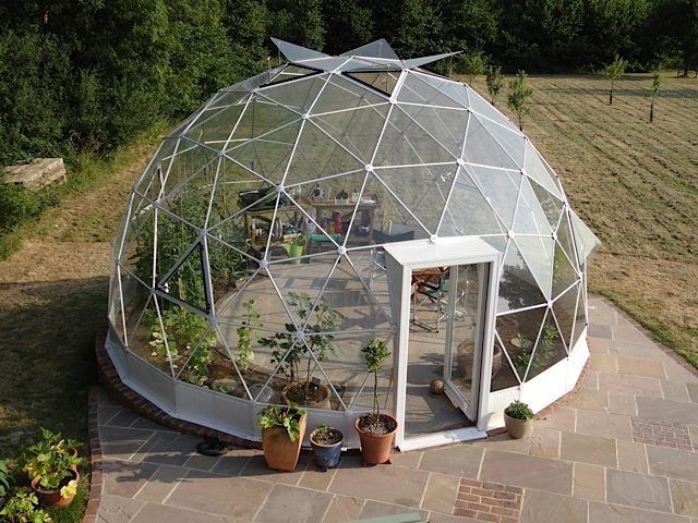 Tienda de cristal al aire libre de la bóveda geodésica de Glaming de la media esfera con el marco del iglú